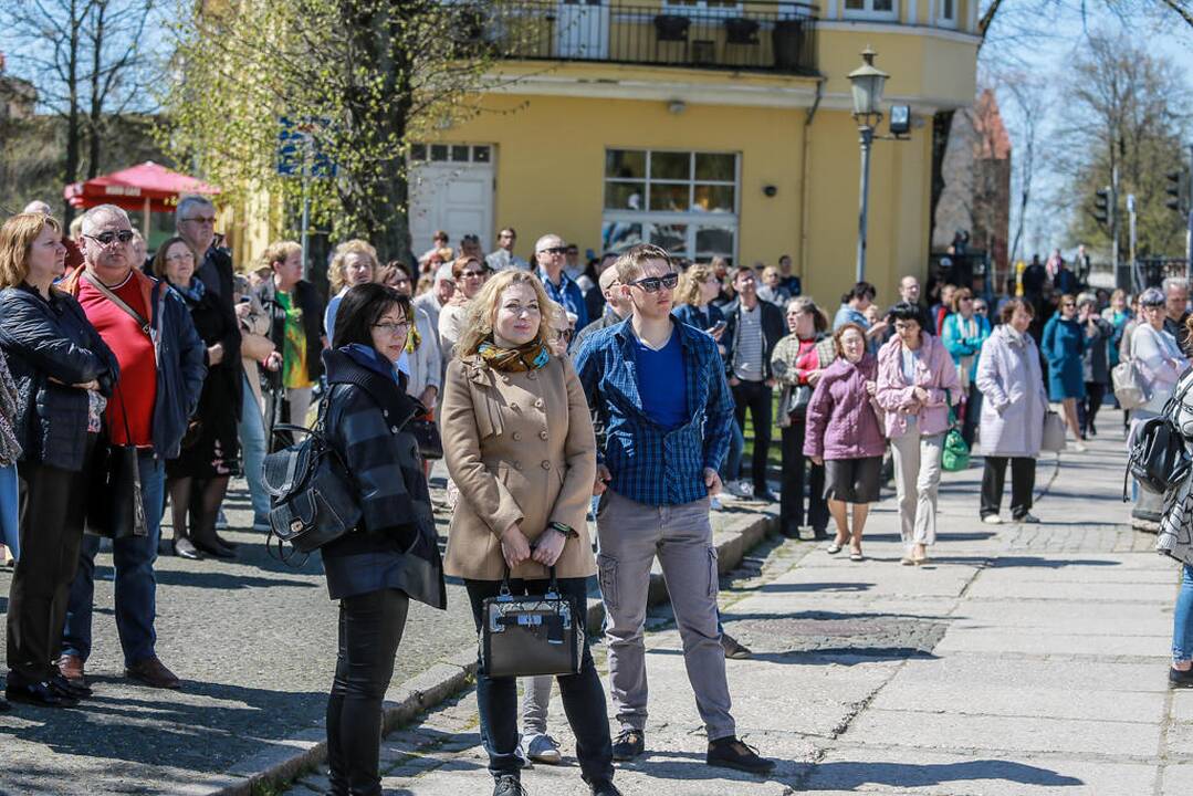 "Meridianas" išskleidė bure