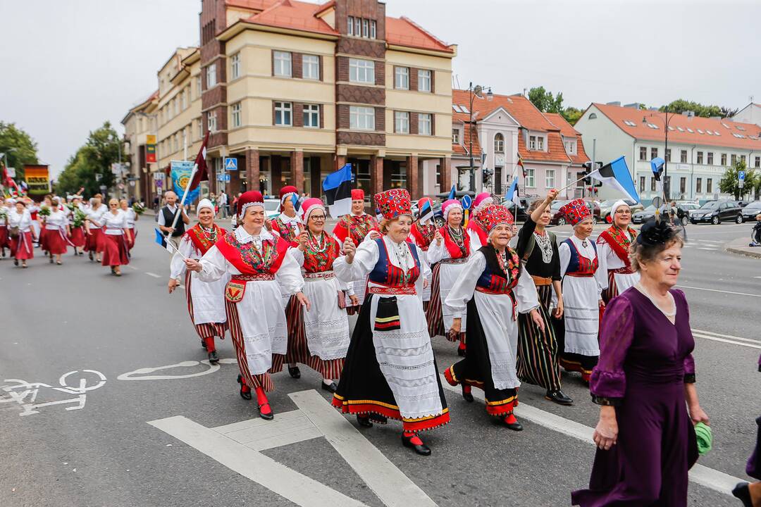 Klaipėda iškilmingai švenčia Valstybės dieną