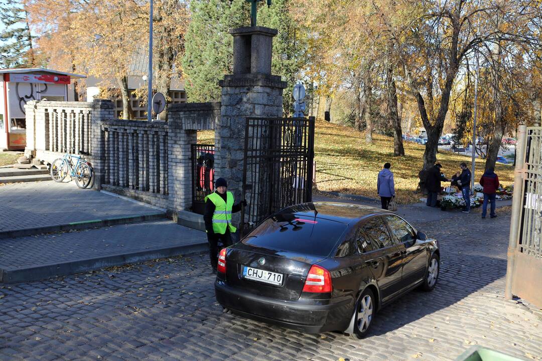 Reidas Joniškės kapinėse