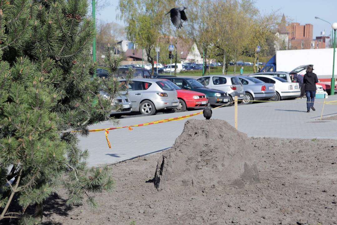 Savivaldybės specialistai apžiūrėjo vykdomus Debreceno ir Pempininkų aikščių rekonstrukcijos darbus