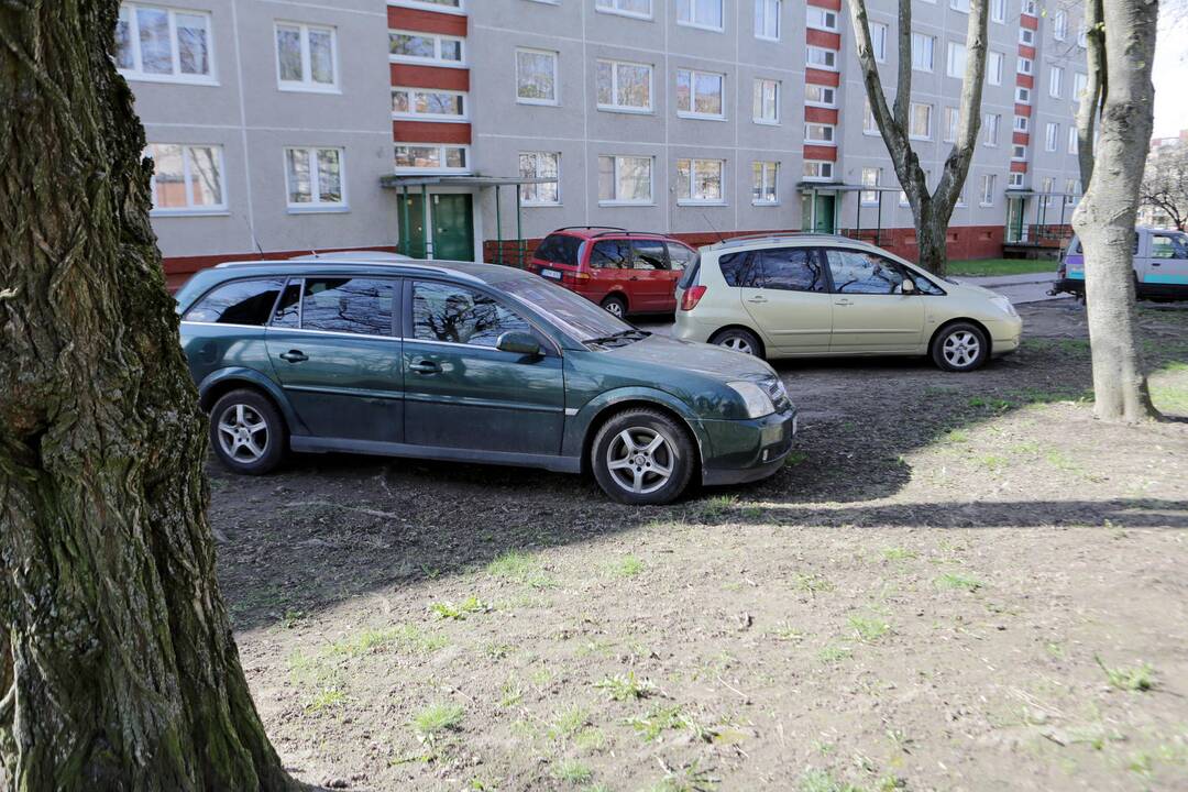 Savivaldybės specialistai apžiūrėjo vykdomus Debreceno ir Pempininkų aikščių rekonstrukcijos darbus
