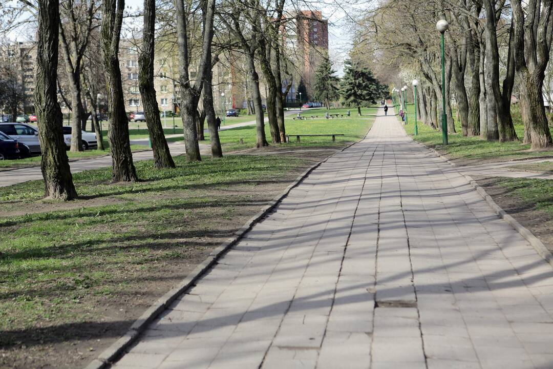 Savivaldybės specialistai apžiūrėjo vykdomus Debreceno ir Pempininkų aikščių rekonstrukcijos darbus
