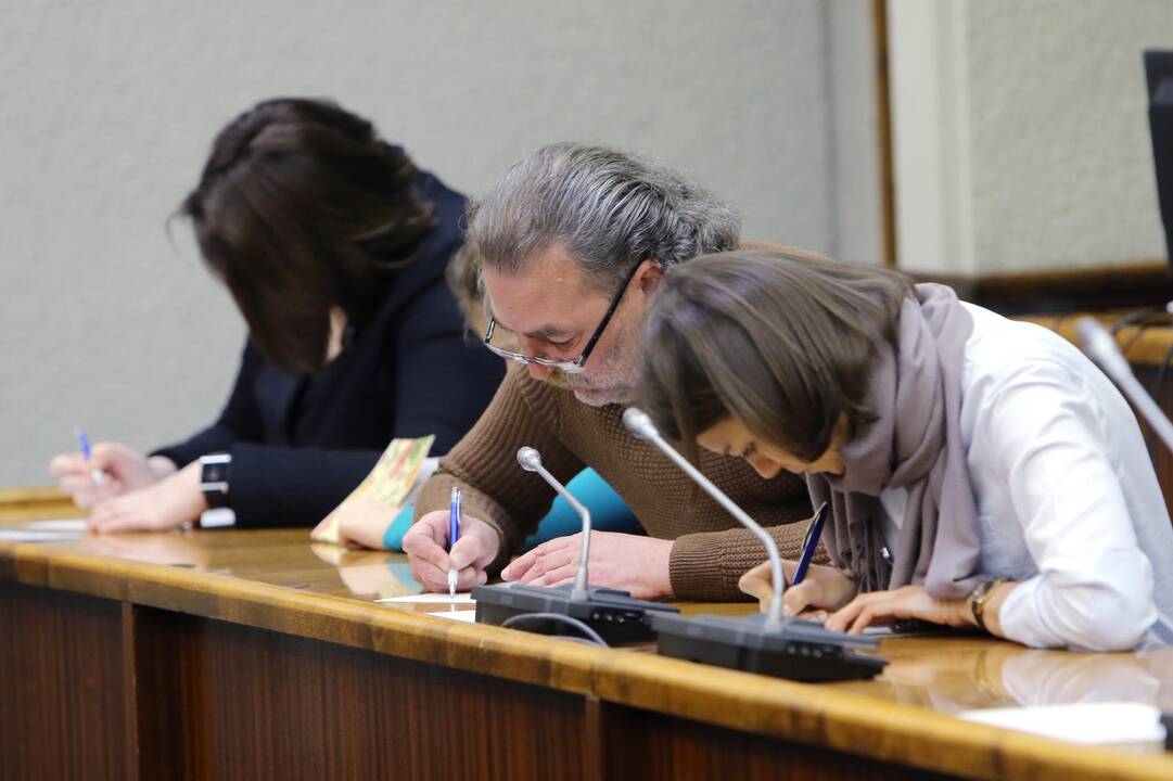 Nacionalis diktantas