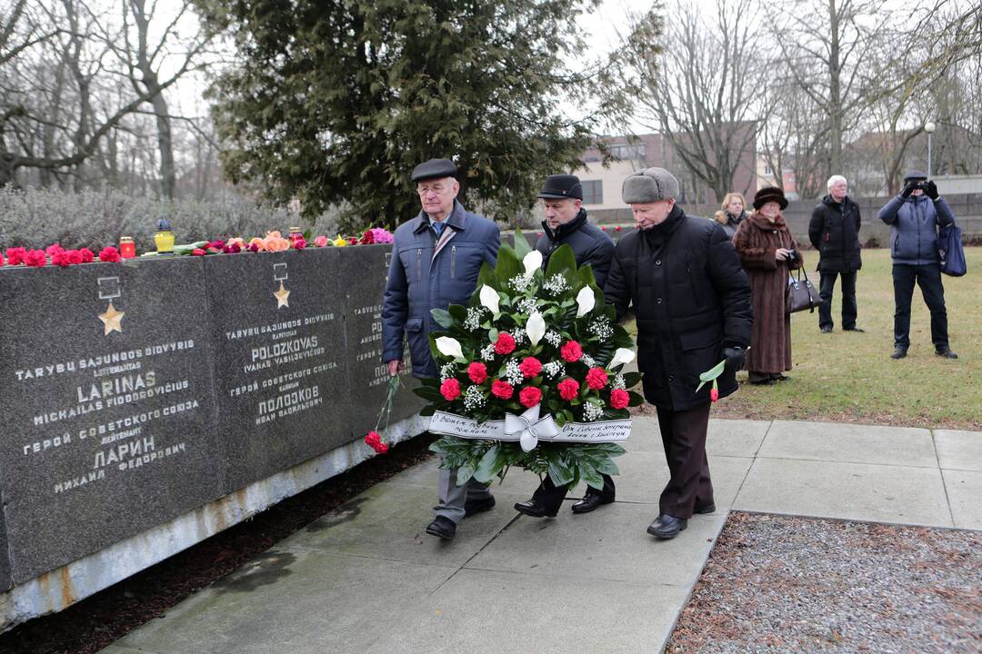 Veteranai minėjo raudonosios armijos įžengimo į Klaipėdą metinės