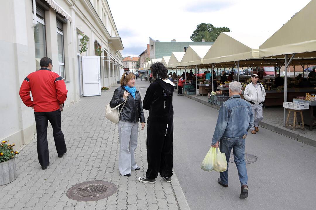 Jaunimo teatras papuošė autobusą