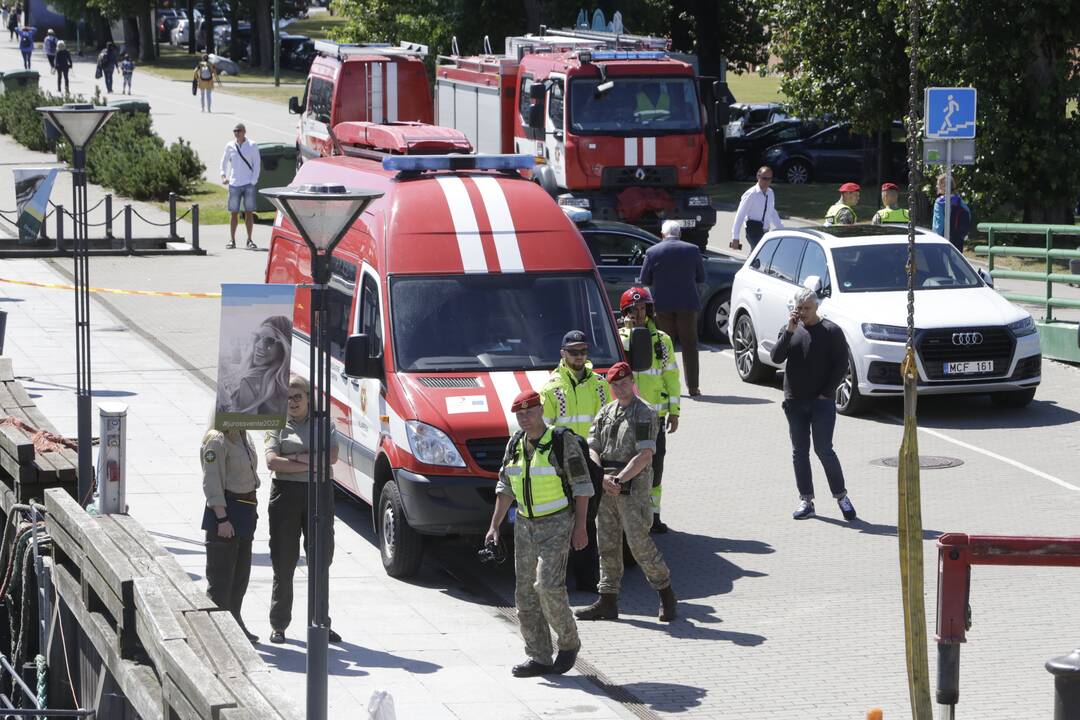 Iš Dangės upės ištrauktas nuskendusio JAV kario automobilis