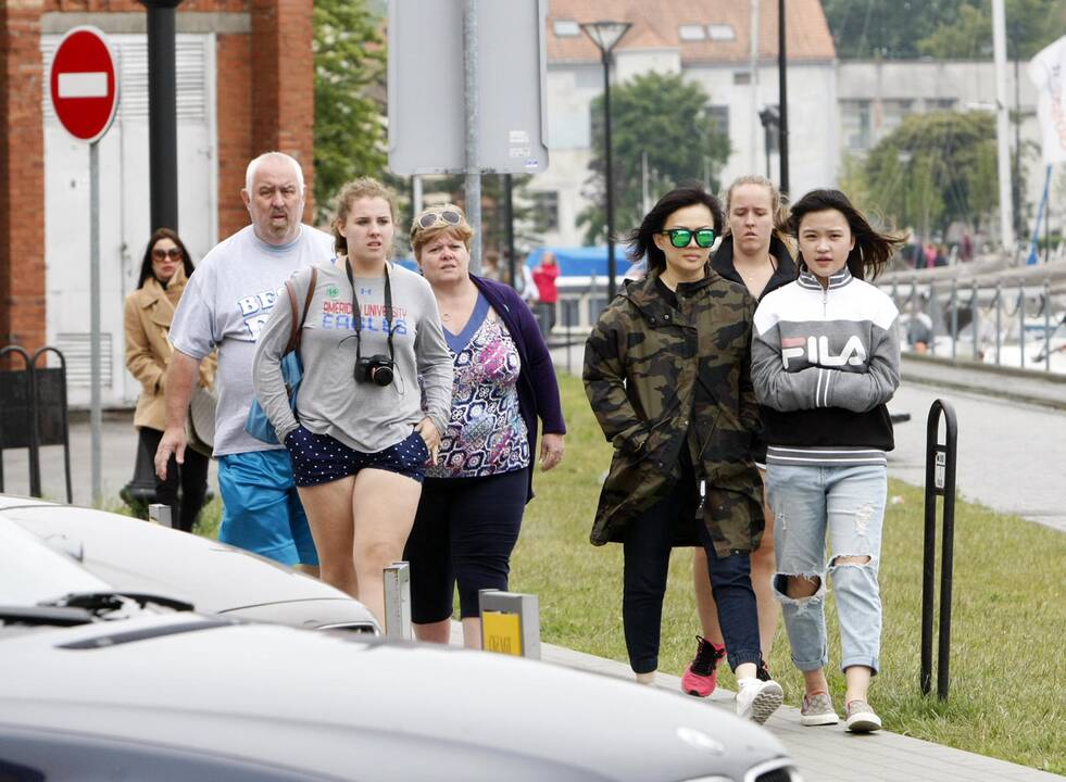 Uostamiestyje vieši akį traukiantis kruizinis laineris