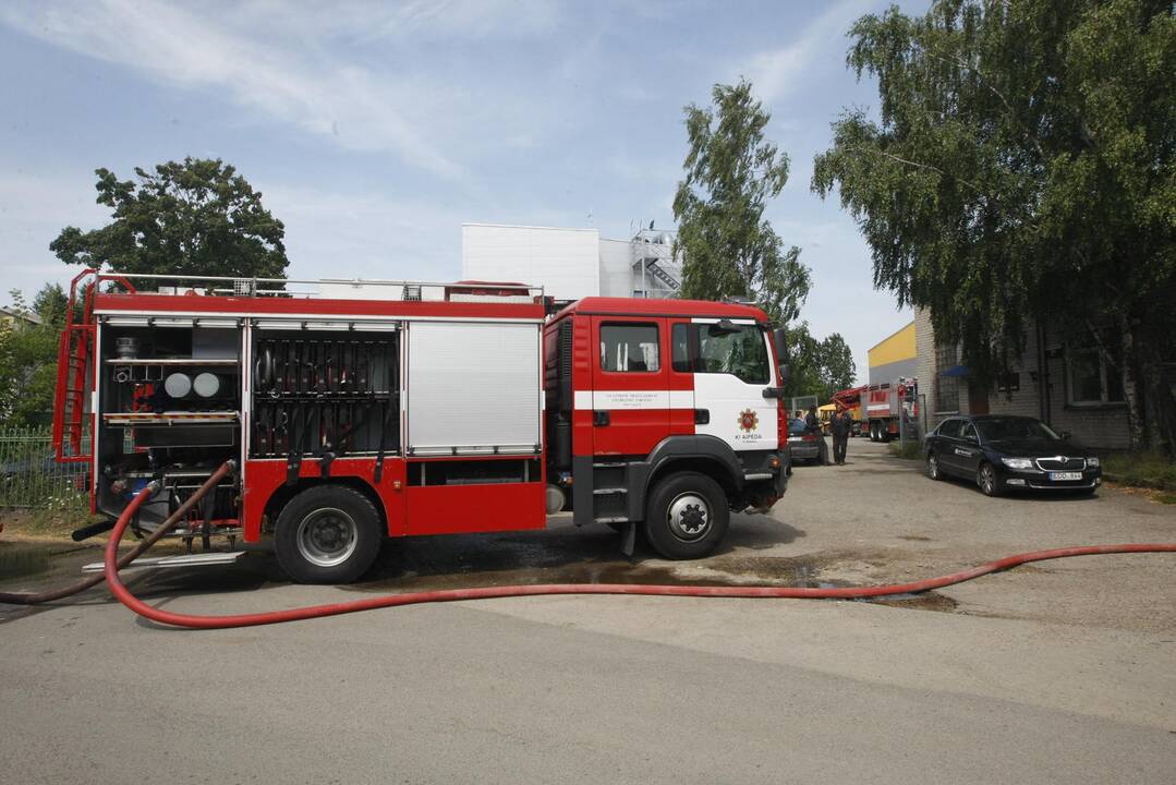 Uostamiestyje degė metalinis angaras