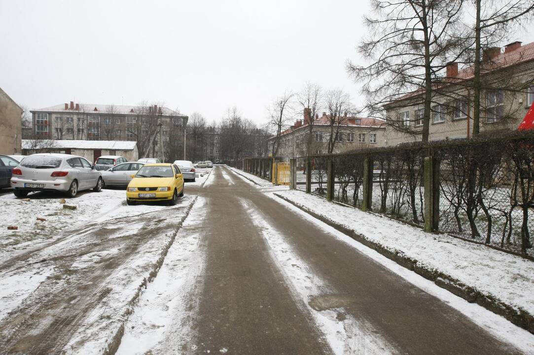 Užkliuvo vieta krepšinio aikštelei