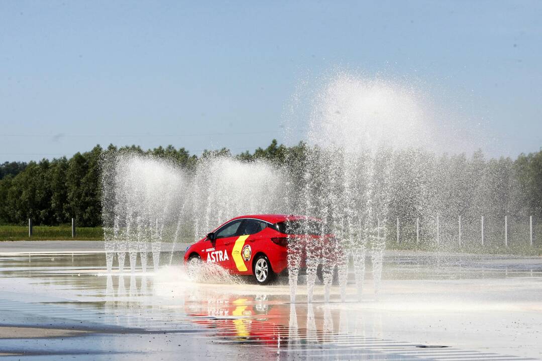 Autodrome - pajūrio verslininkų viražai