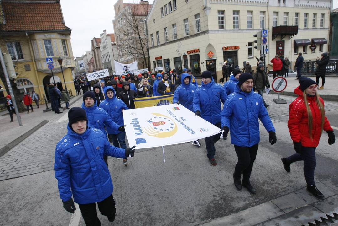 Klaipėdoje suplevėsavo Europos sporto vėliava