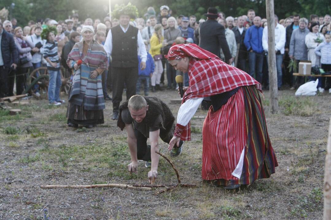 Joninių laužai 