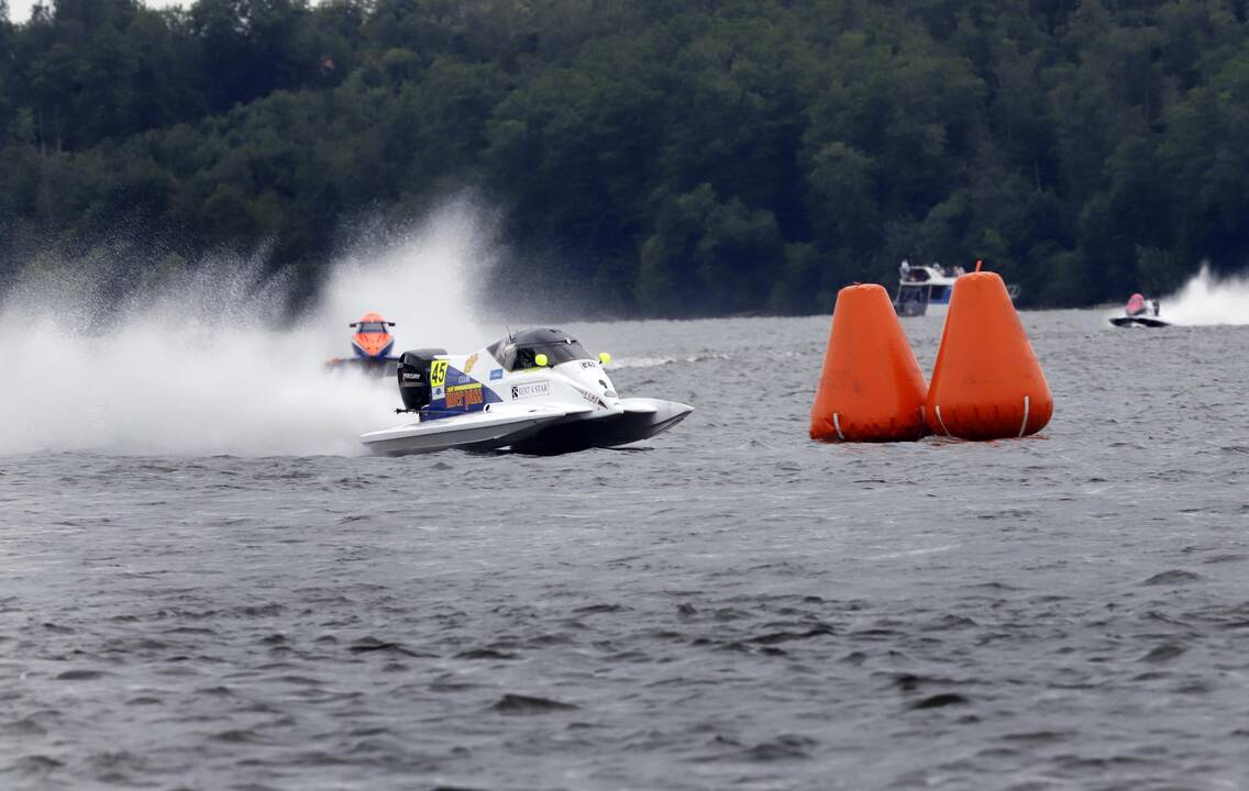 Kaune startavo F-2 pasaulio čempionatas