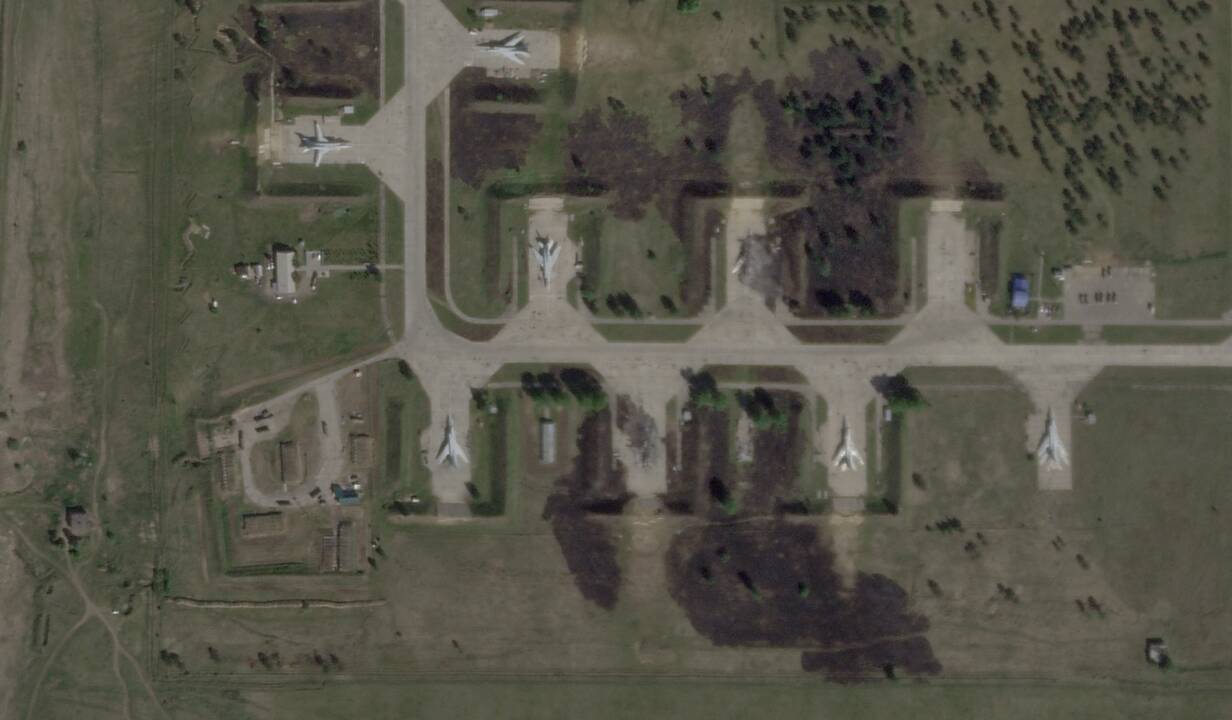 Ukraina vėl smogė Rusijos aerodromams