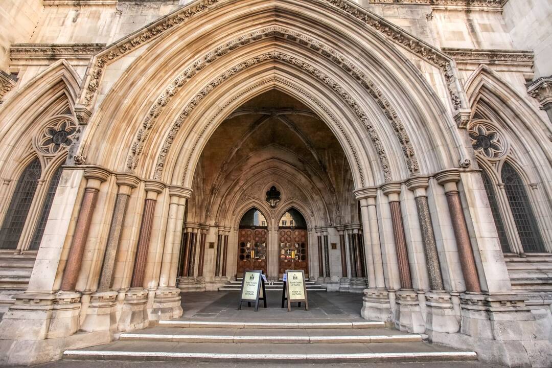Londono teismas pasiuntė už grotų Rusijai šnipinėjusius bulgarus