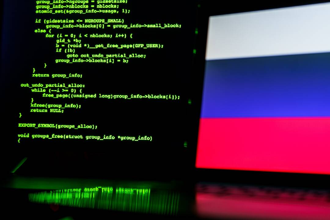 Lenkija: prieš rinkimus intensyvėja Rusijos kibernetinės atakos