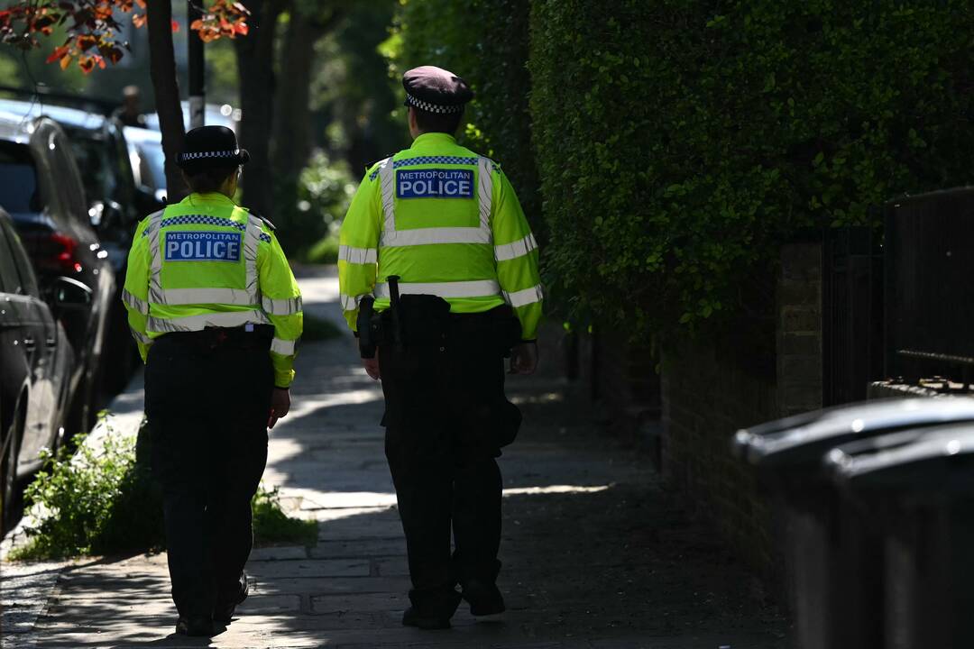 Trečias vyras apkaltintas byloje dėl padegimų prieš britų premjero nuosavybę