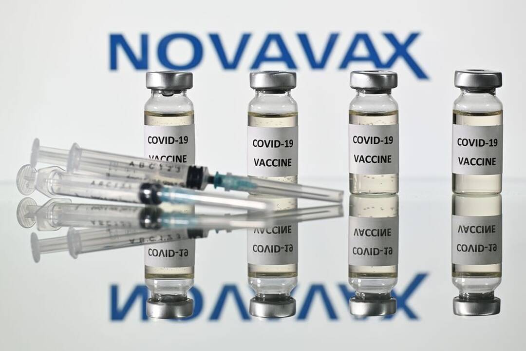 Europos Komisija derasi su „Novavax“ dėl 100 mln. vakcinos dozių
