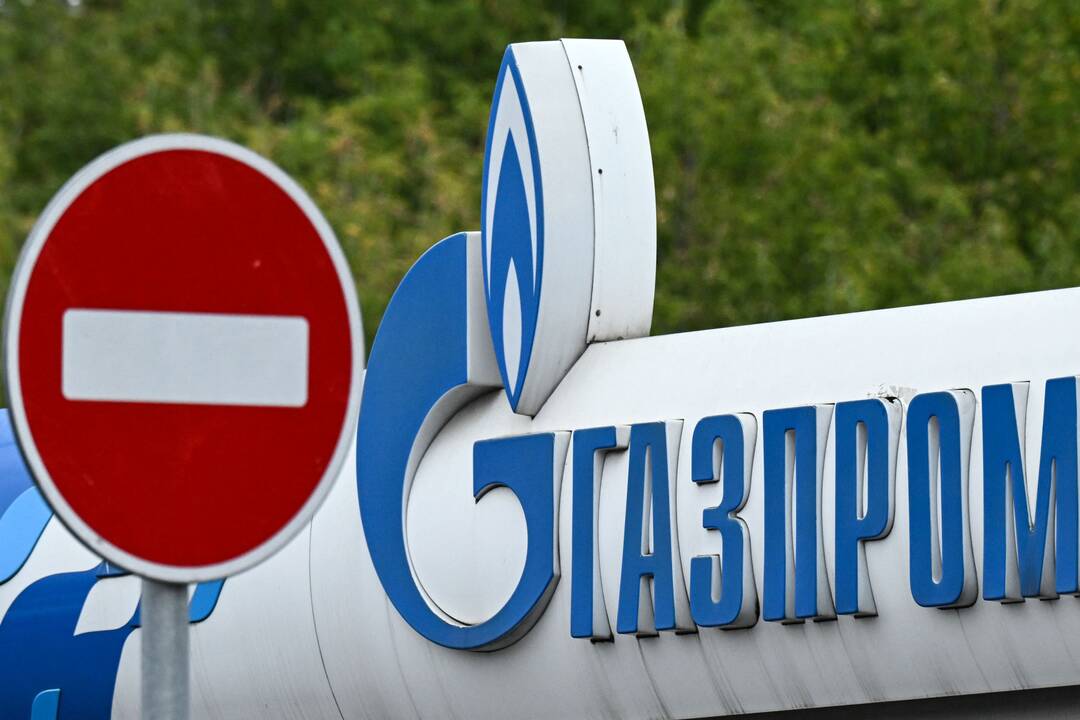 „Gazpromo“ užsienio valiutos atsargos per metus sunyko beveik iki nulio