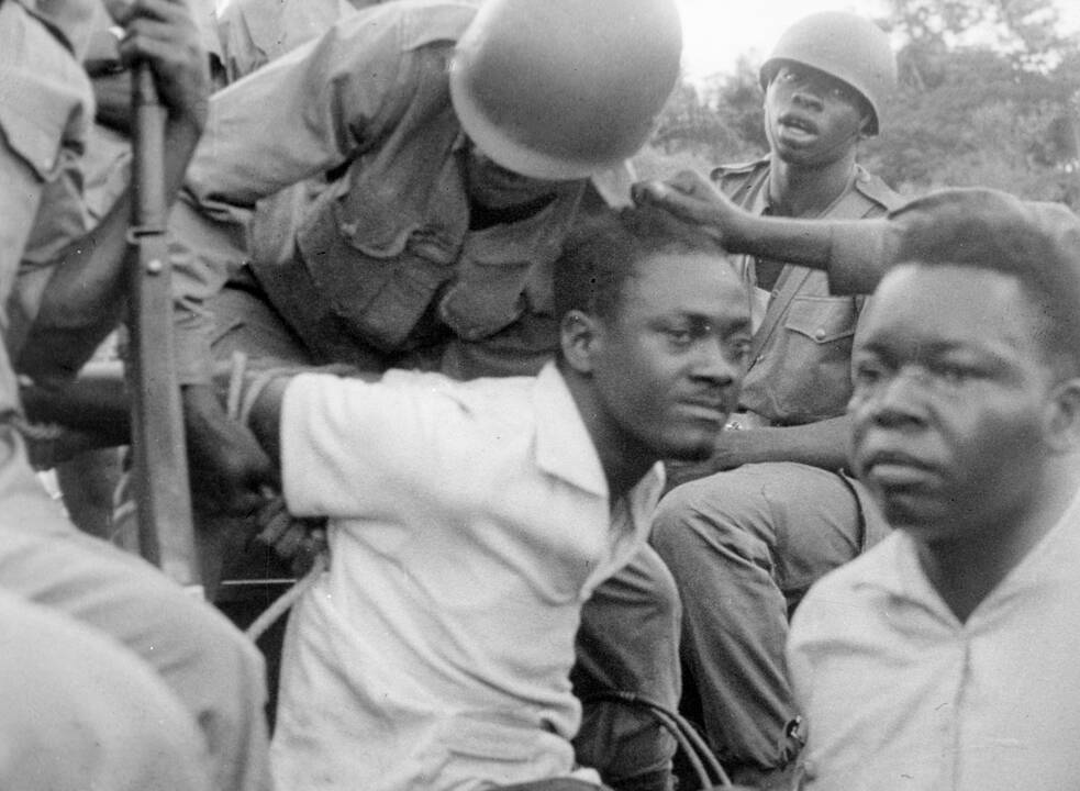 Asmenybė: filme „Garso takelis valstybės perversmui“ daug dėmesio skirta P. E. Lumumbai, kuris 1958 m. gruodį atstovavo savo kraštui ir partijai vadinamojoje Visų Afrikos Tautų konferencijoje, vykusioje Ganoje.