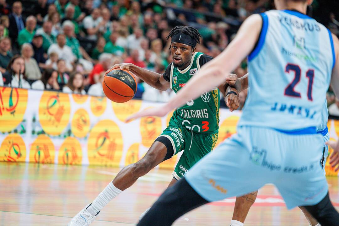 LKL rungtynėse – Kauno „Žalgiris“ ir Jonavos „CBet“