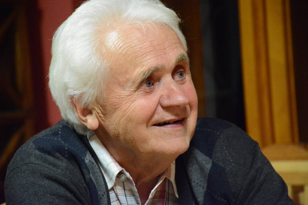 Svaru: nors poeziją Č. Milošas laikė savo misija, už ją buvo įvertintas Nobelio premija, jo palikimas turtingas ir prozos kūrinių.