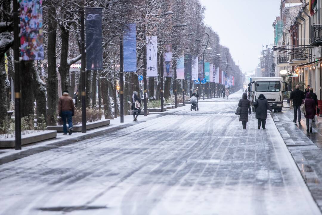 Kaunas sulaukė pirmojo sniego