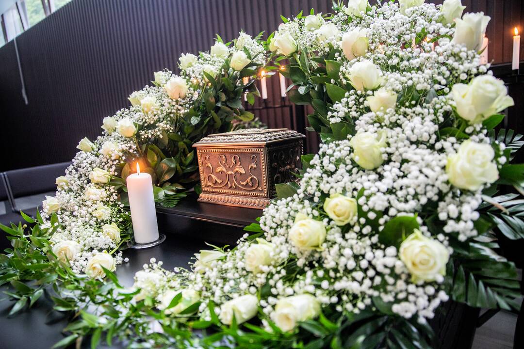 Kaunas atsisveikina su kardiochirurgijos legenda Jurgiu Brėdikiu