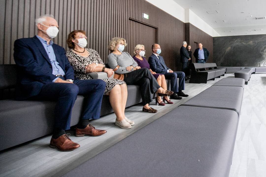Kaunas atsisveikina su kardiochirurgijos legenda Jurgiu Brėdikiu