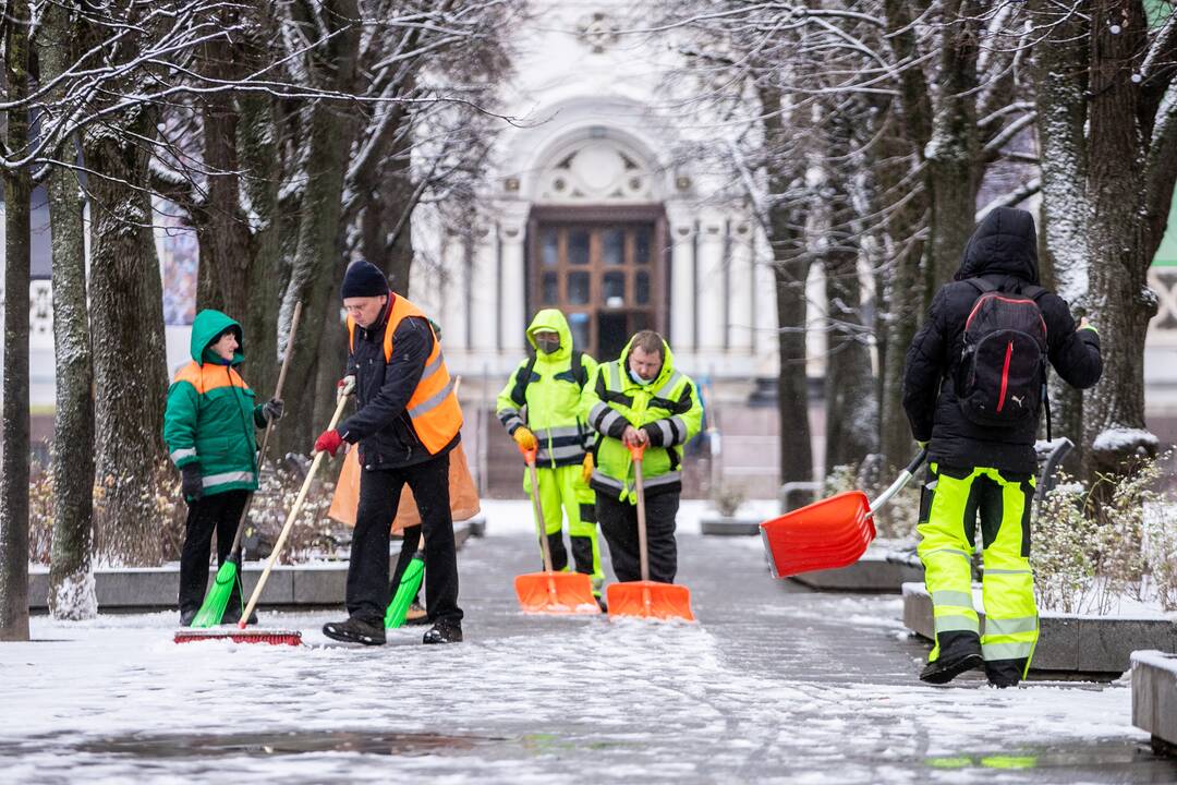 Kaunas sulaukė pirmojo sniego