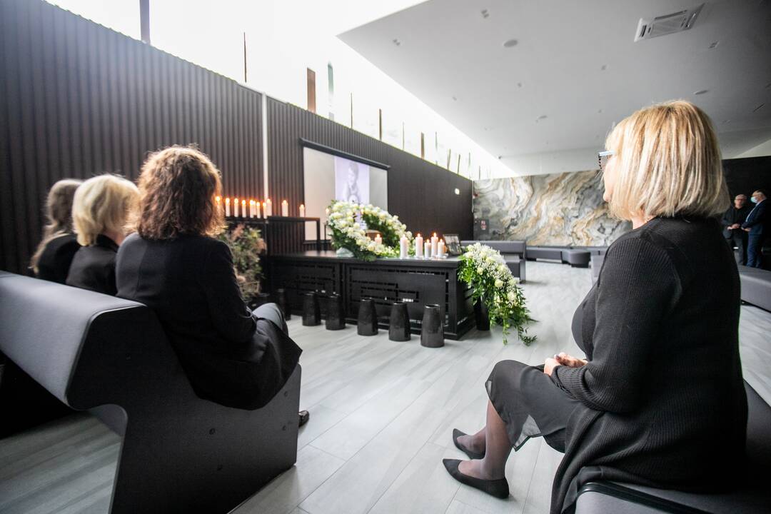 Kaunas atsisveikina su kardiochirurgijos legenda Jurgiu Brėdikiu