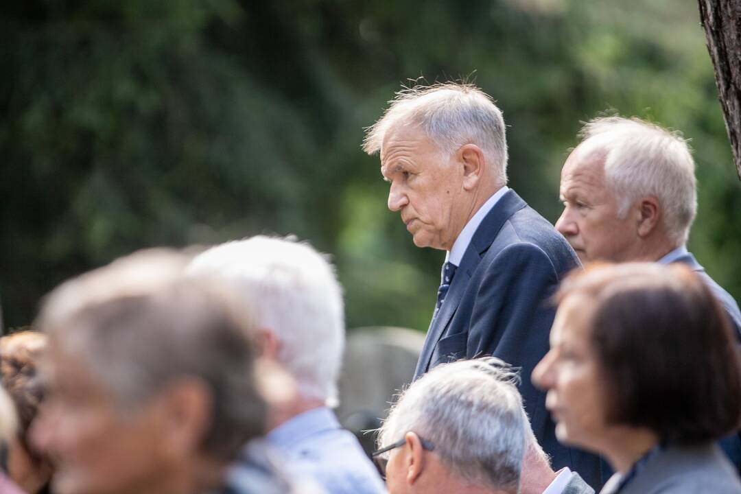 J. Brėdikis amžino poilsio atgulė Petrašiūnų kapinėse