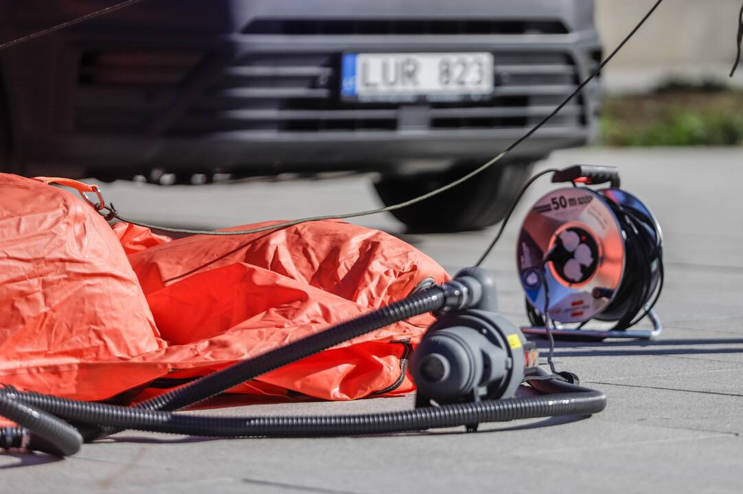 Masinių nelaimių logistikos automobilio pristatymas Kaune