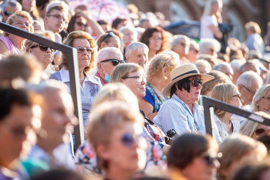 Liepos 6-ąją skriejo marga populiariausių operečių melodijų pynė