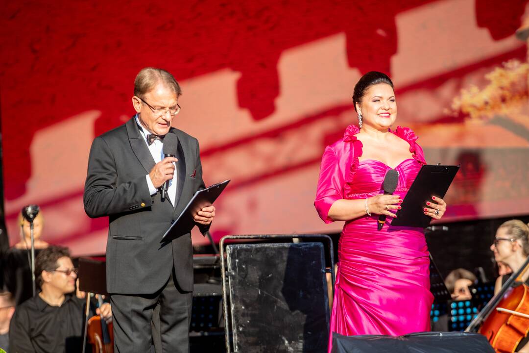 Liepos 6-ąją skriejo marga populiariausių operečių melodijų pynė