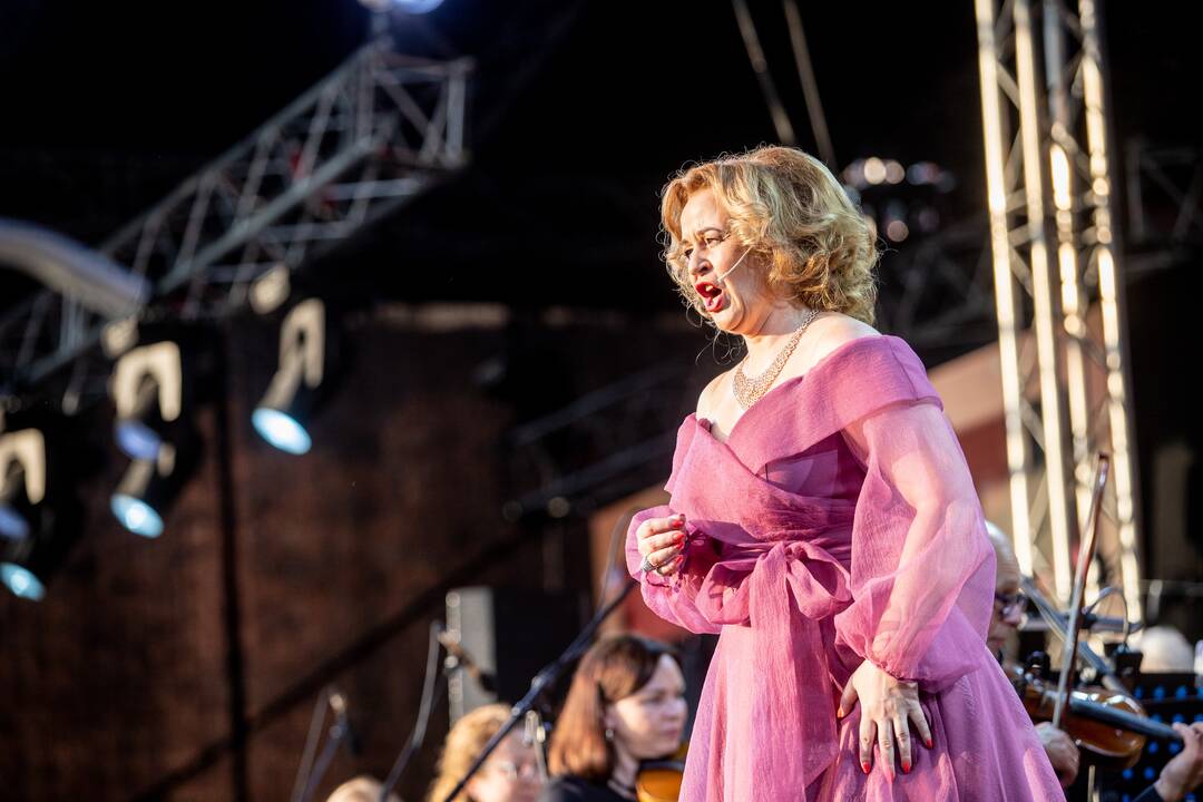 Liepos 6-ąją skriejo marga populiariausių operečių melodijų pynė