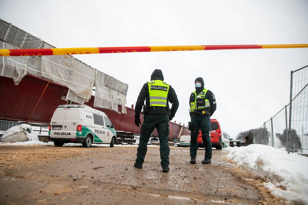 Nelaimė Kaune – tilto per Nerį statybų aikštelėje ant žmonių nukrito plokštė