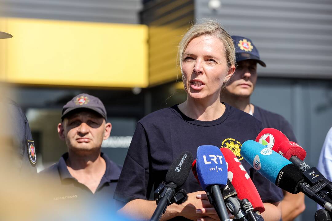 Spaudos konferencija apie gaisrą įmonėje „Žalvaris“