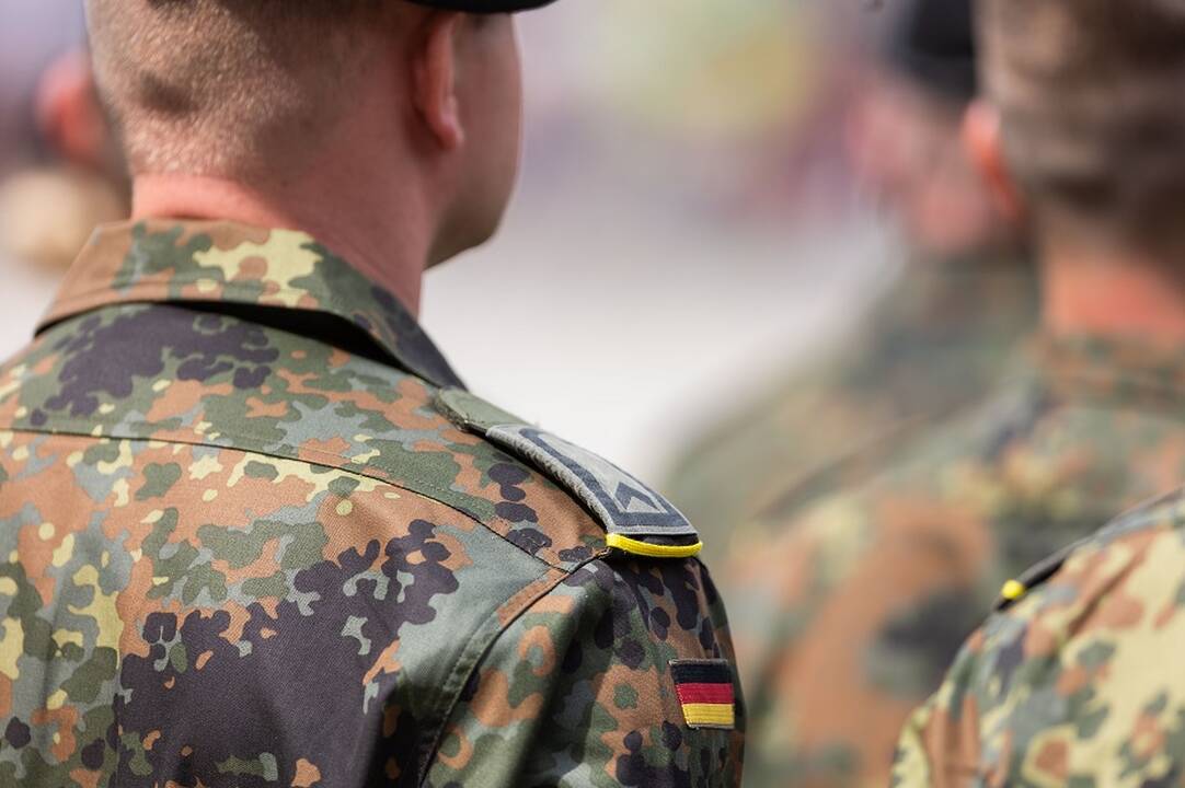 Šadžius: šios lėšos būtų skirtos ir karių algoms