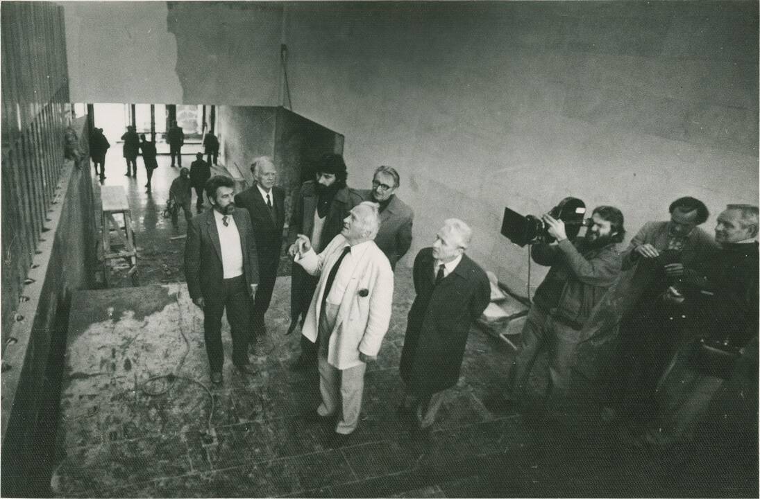 Patirtis: P.Sakalauskienė – vienintelė iš 1978 m. ekskursijų vadovėmis galerijoje įsidarbinusių jaunų specialisčių tebedirba muziejuje. 