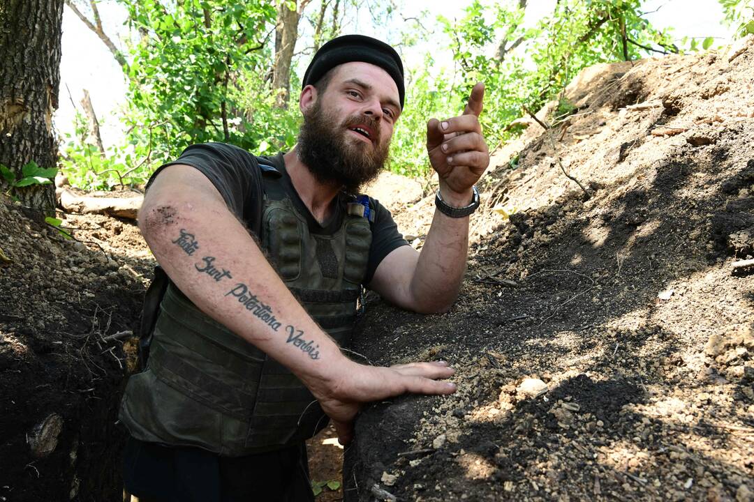 141-oji karo Ukrainoje diena