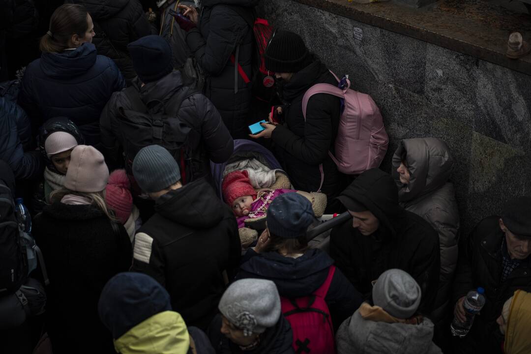 ES: Ukrainoje daugiau nei 7 mln. žmonių priversti palikti namus