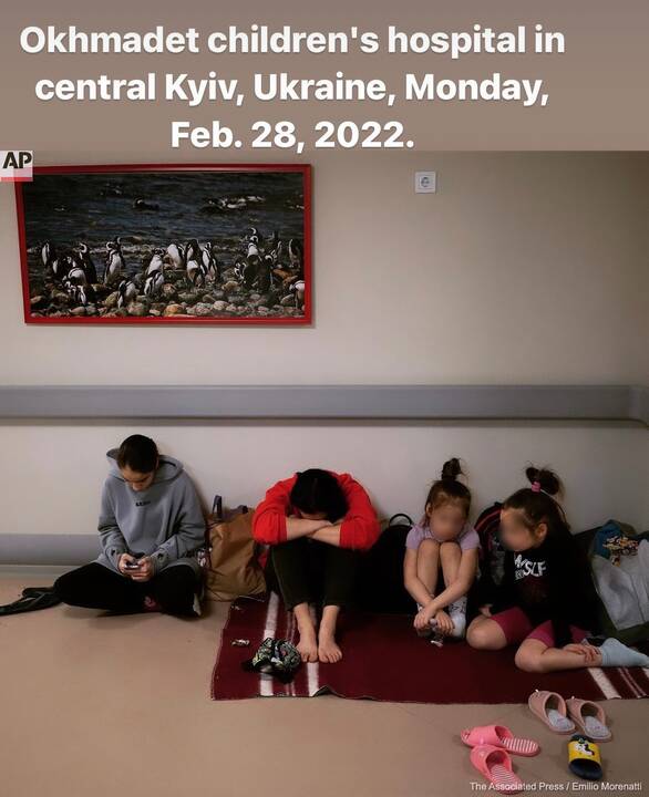 Ukrainos medikų kasdienybė: nuotraukos iš vaikų ligoninės Kyjive