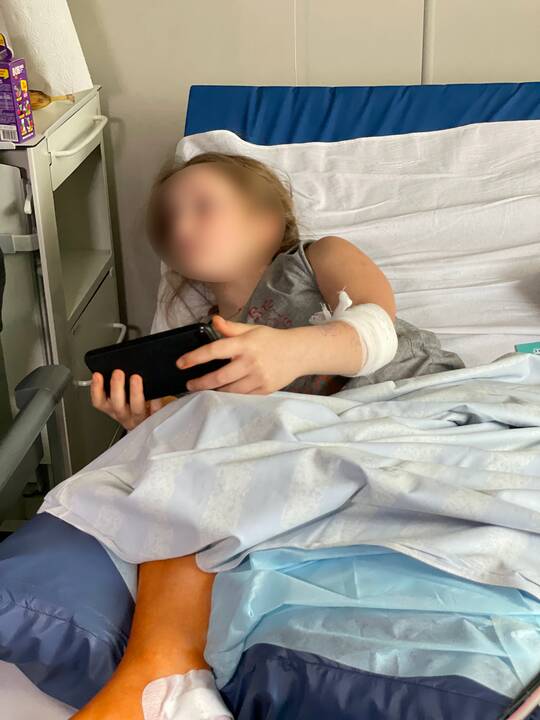 Ukrainos medikų kasdienybė: nuotraukos iš vaikų ligoninės Kyjive