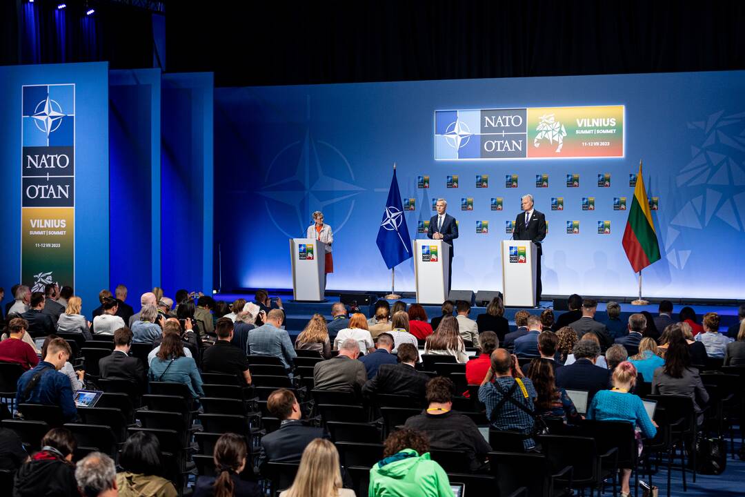  G. Nausėdos ir NATO generalinio sekretoriaus J. Stoltenbergo spaudos konferencija