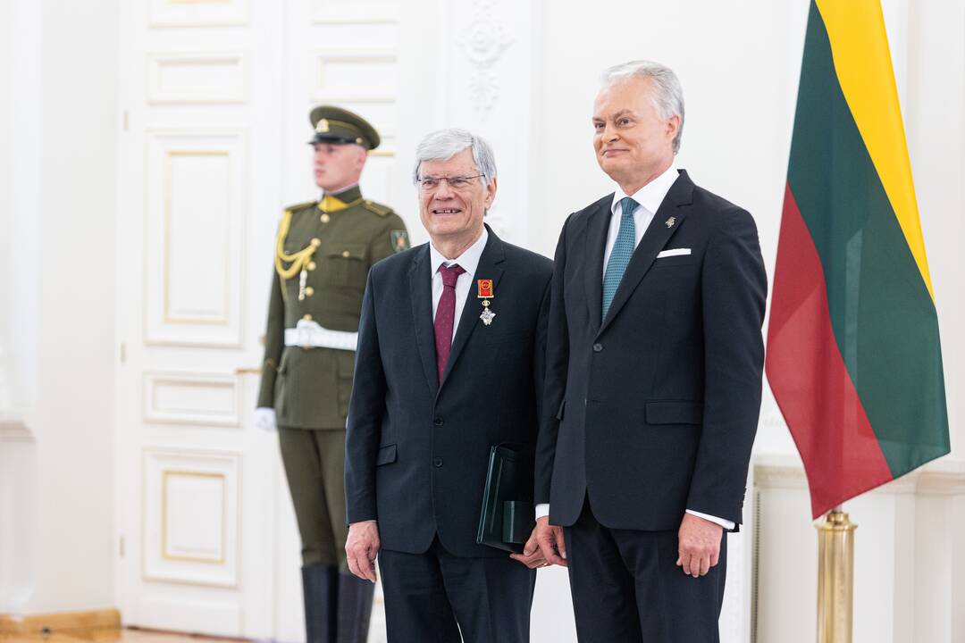 Lietuvos Respublikos Prezidentas G. Nausėda įteikė valstybės apdovanojimus