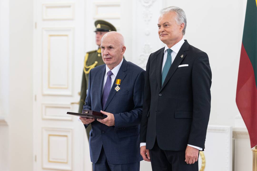 Lietuvos Respublikos Prezidentas G. Nausėda įteikė valstybės apdovanojimus