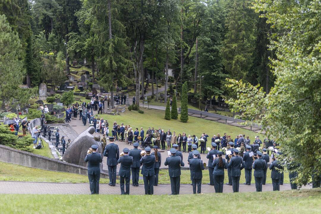 Medininkų žudynių pagerbimo ceremonija Antakalnio kapinėse