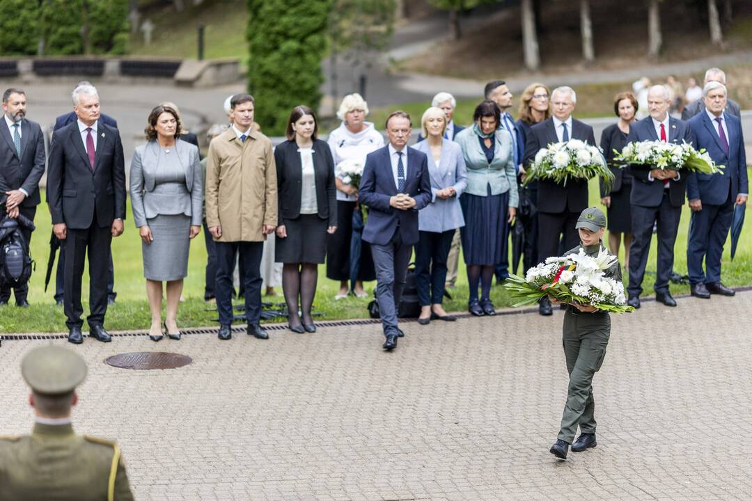 Medininkų žudynių pagerbimo ceremonija Antakalnio kapinėse