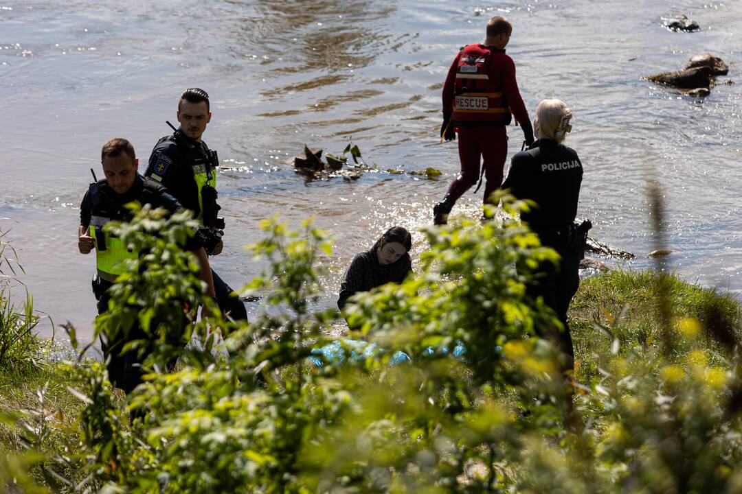  Vilniuje, Neryje, gelbėtojams nepavyko išgelbėti dviejų mažylių